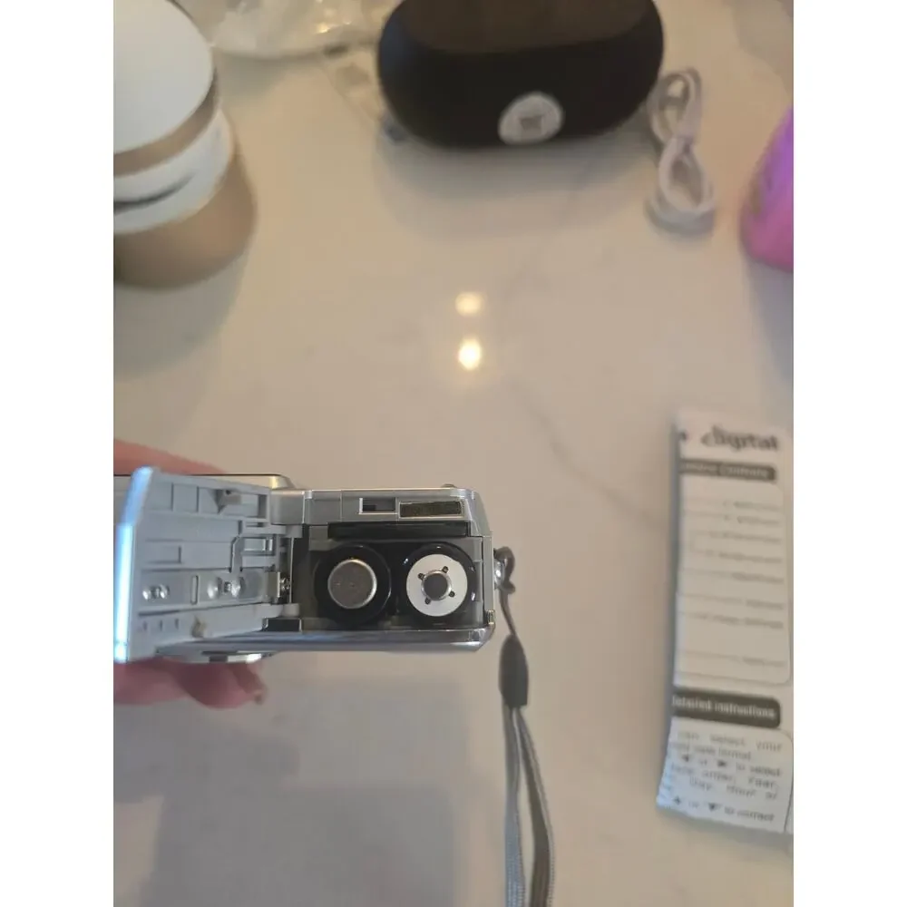 Fujifilm FinePix A Series A345 4.1MP Digital Camera working